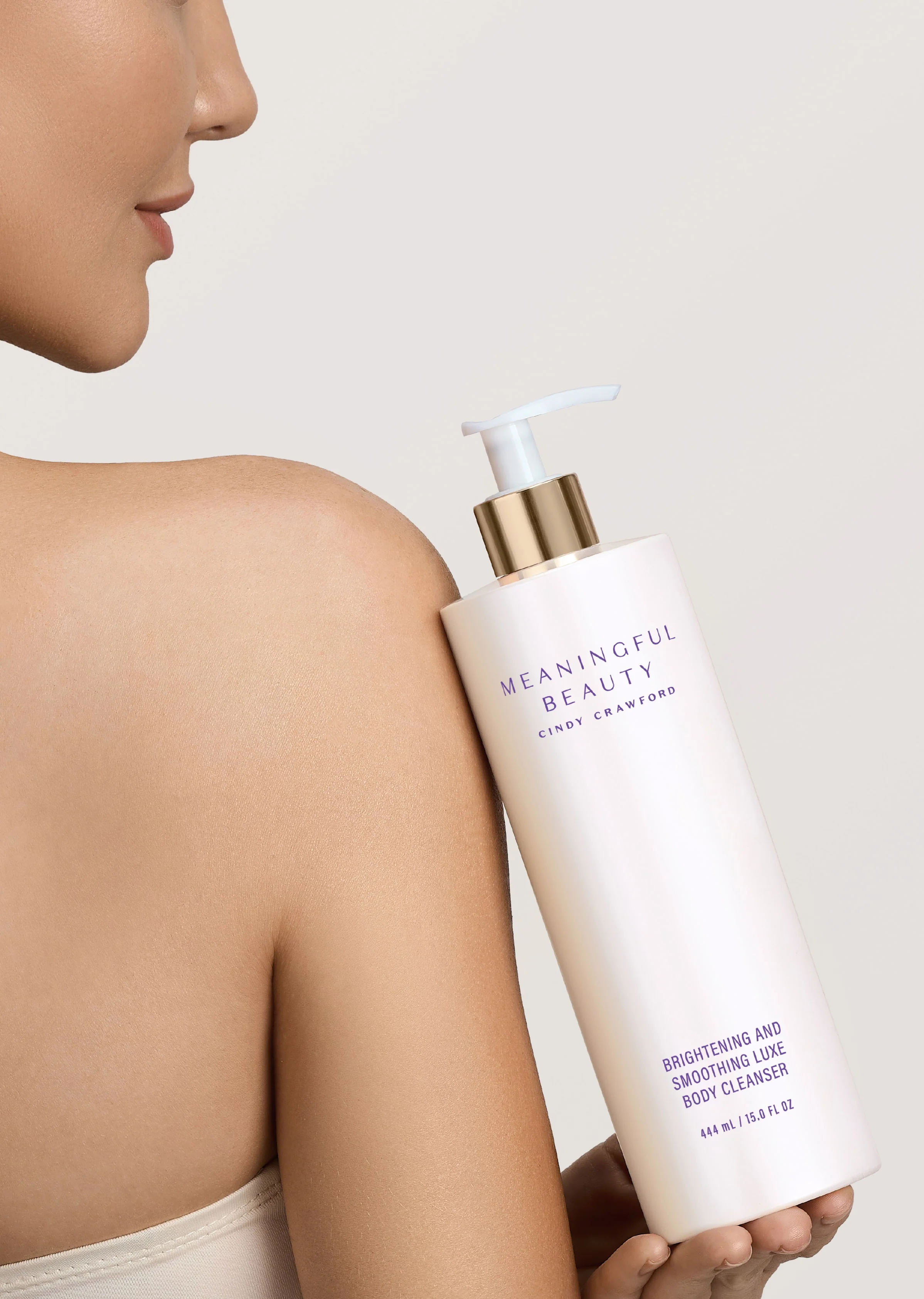 Brightening and Smoothing Luxe Body Cleanser - Image 6